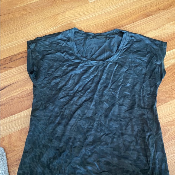 Lululemon camo tee - Picture 1 of 2
